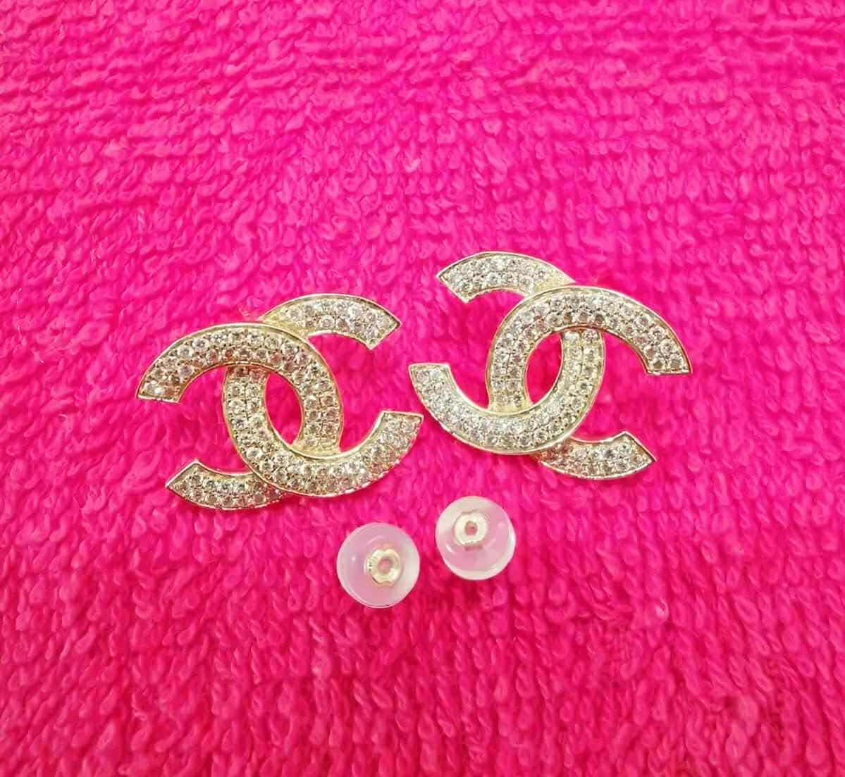 K18 CC EARRINGS- NEW